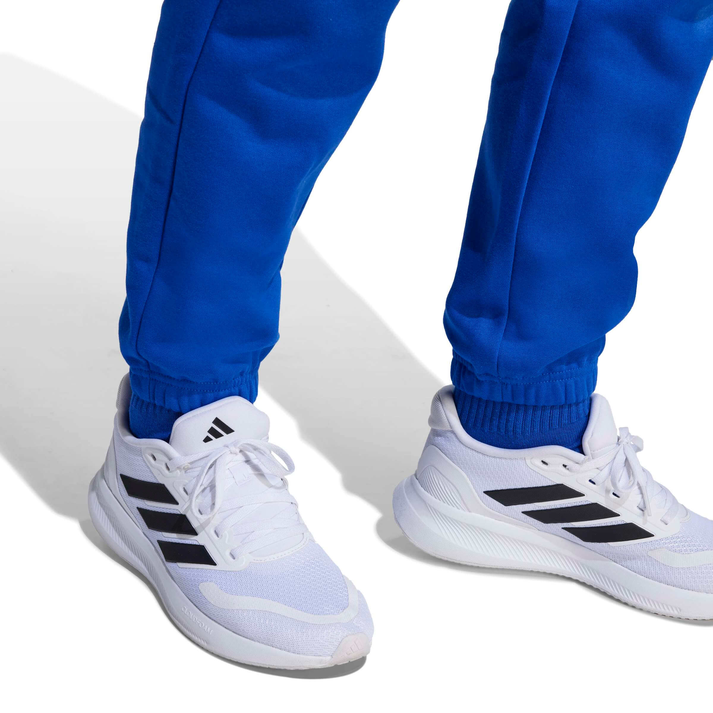 Adidas-Essentials-Joggers-Kids-JV9988-syrrakos-sport (4)